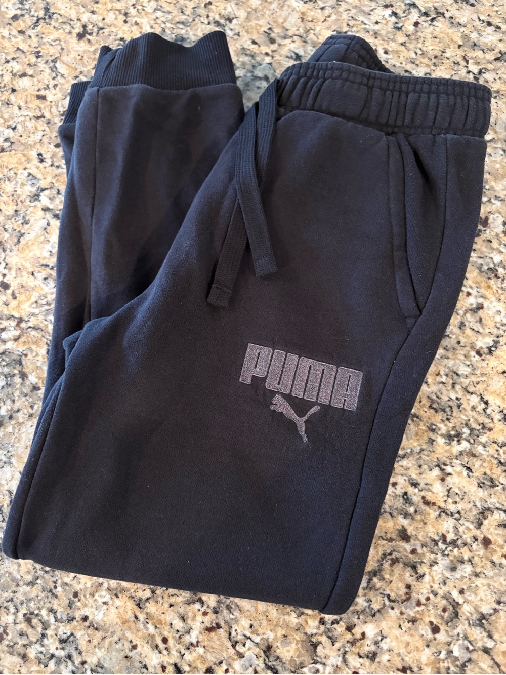 👟PUMA Logo Sweatpants
